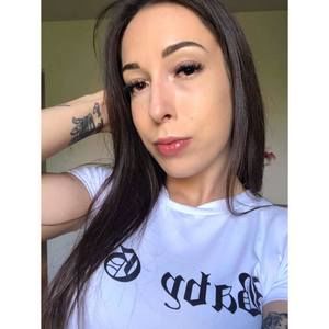 Meet your Posher, Daphné